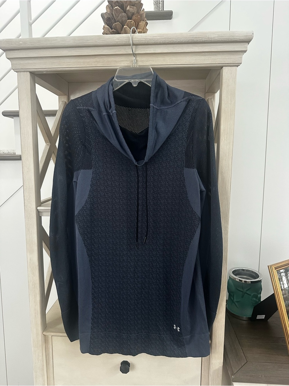 Under Armour Cowl Neck Tunic sweatshirt, no label but is size Large.